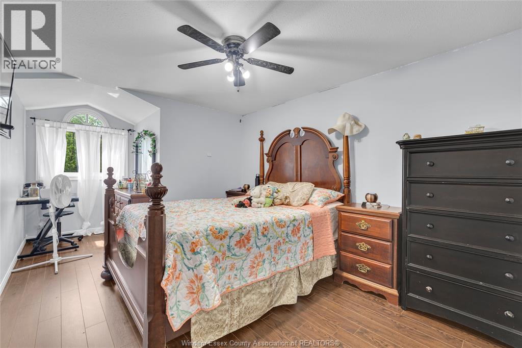 Photo 22 of 15 Turquoise, Chatham ON