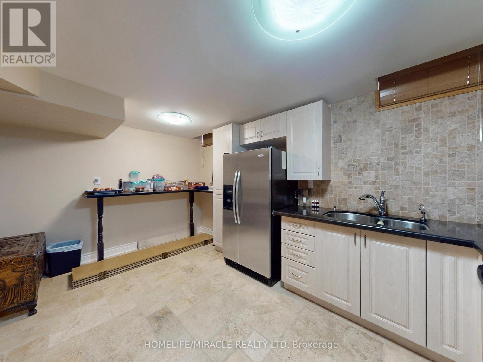 Photo 30 of 115 Long Meadow Road, Brampton ON