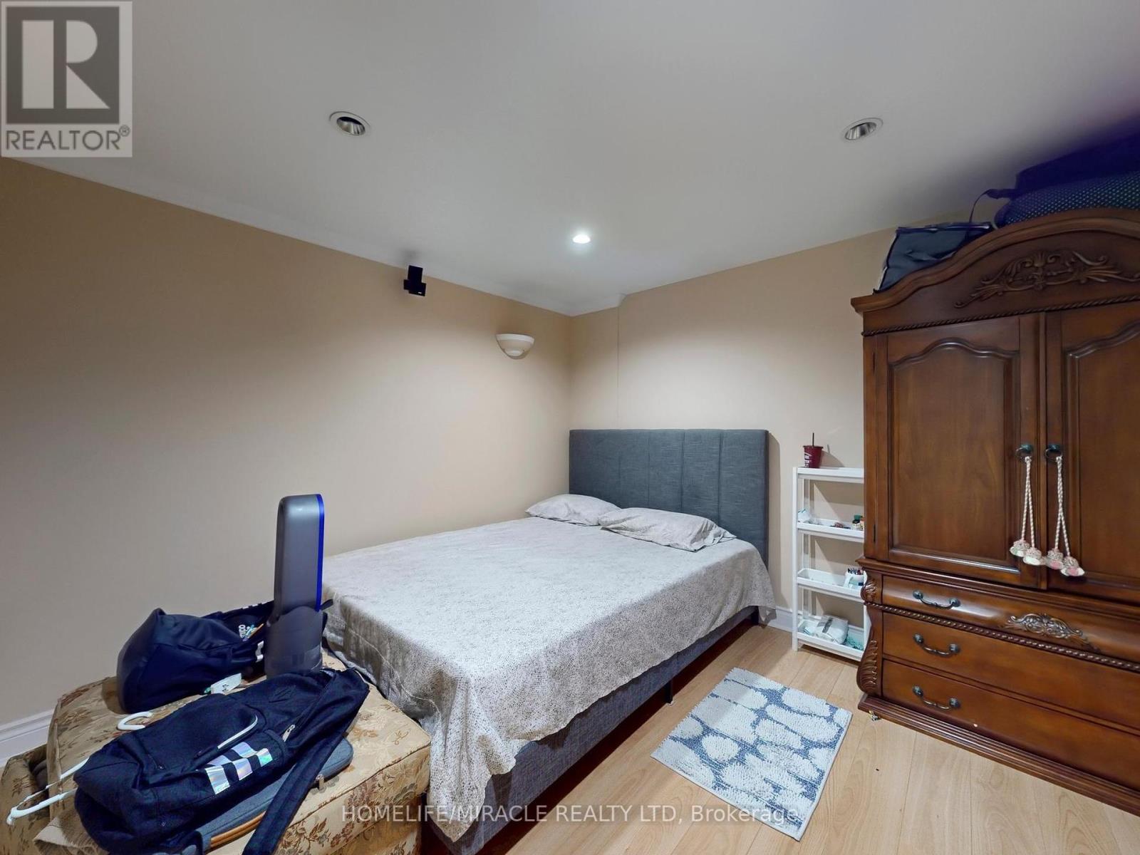 Photo 28 of 115 Long Meadow Road, Brampton ON