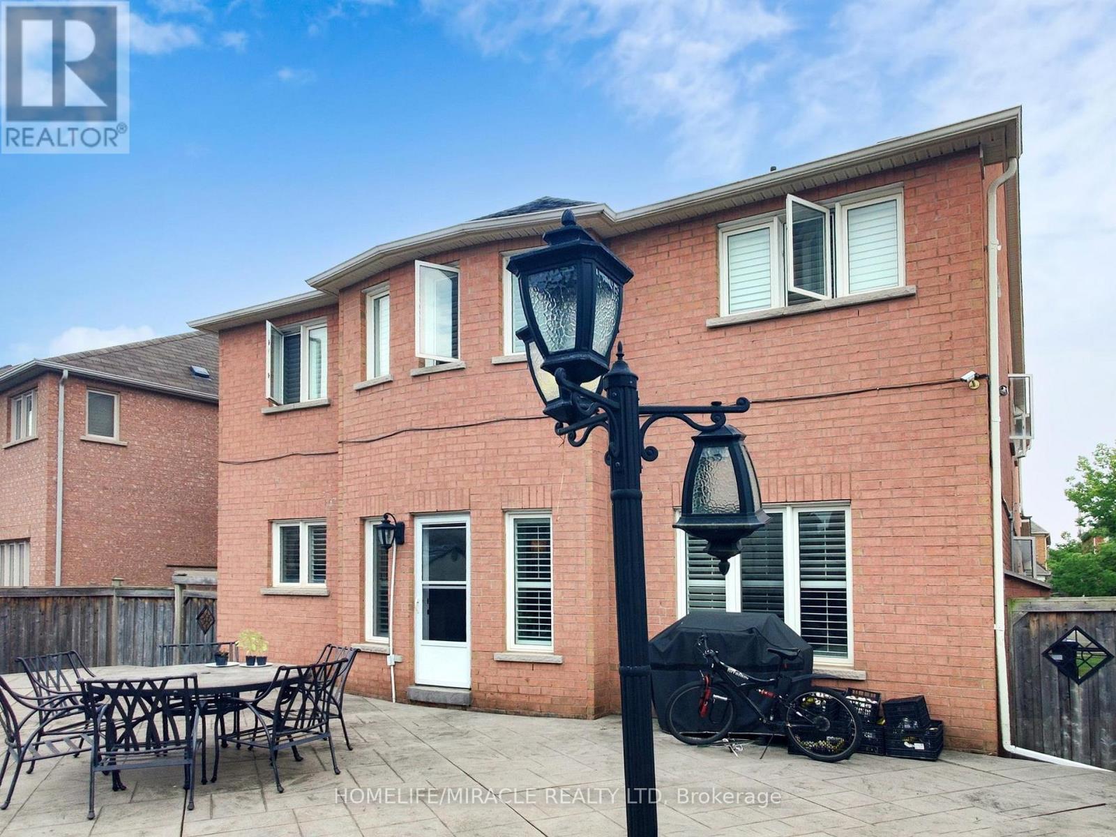 Photo 44 of 115 Long Meadow Road, Brampton ON