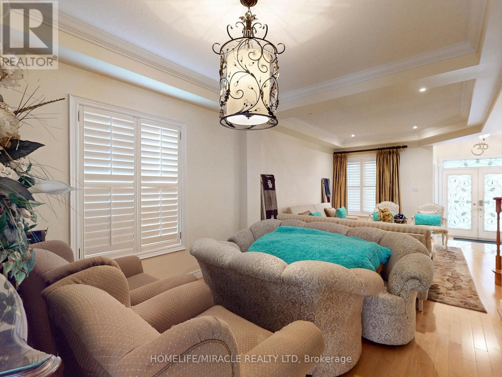 Photo 47 of 115 Long Meadow Road, Brampton ON