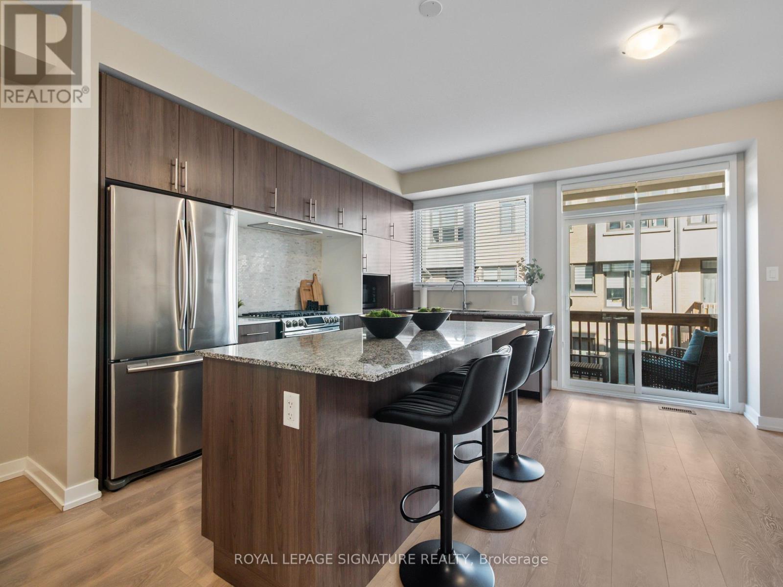 Photo 15 of 217 Huguenot Road, Oakville ON