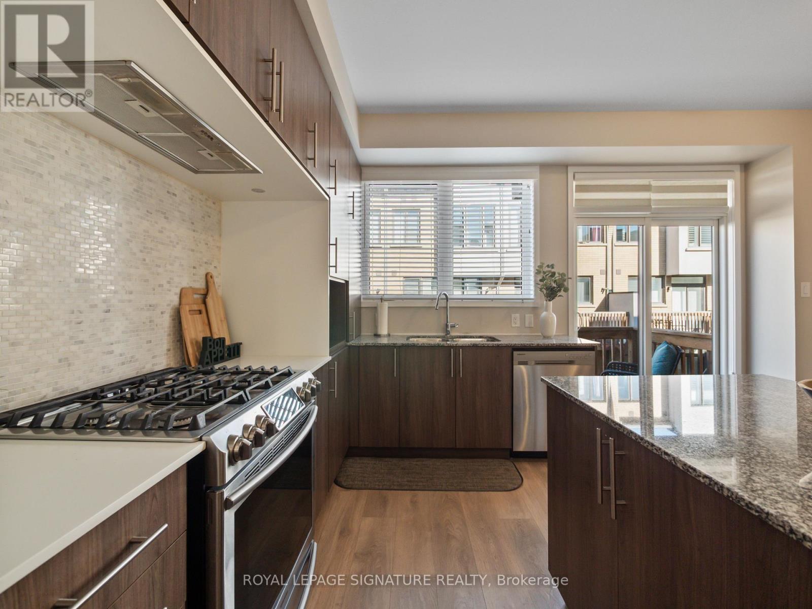 Photo 16 of 217 Huguenot Road, Oakville ON