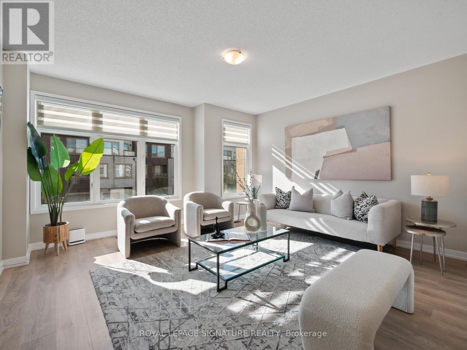 Photo 20 of 217 Huguenot Road, Oakville ON