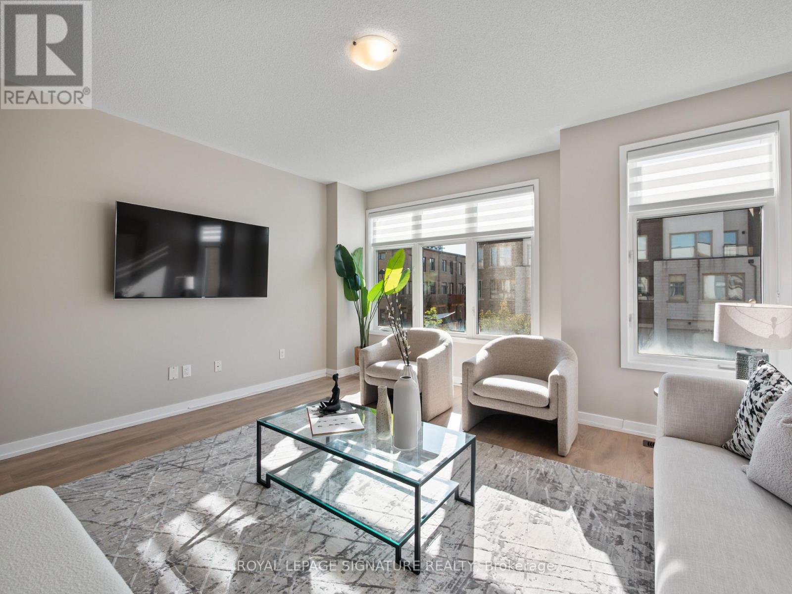 Photo 22 of 217 Huguenot Road, Oakville ON