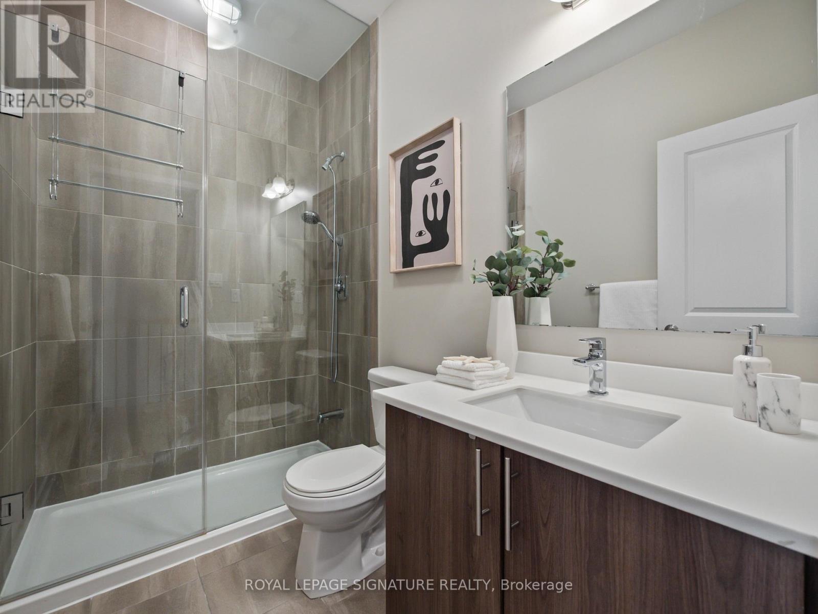 Photo 33 of 217 Huguenot Road, Oakville ON