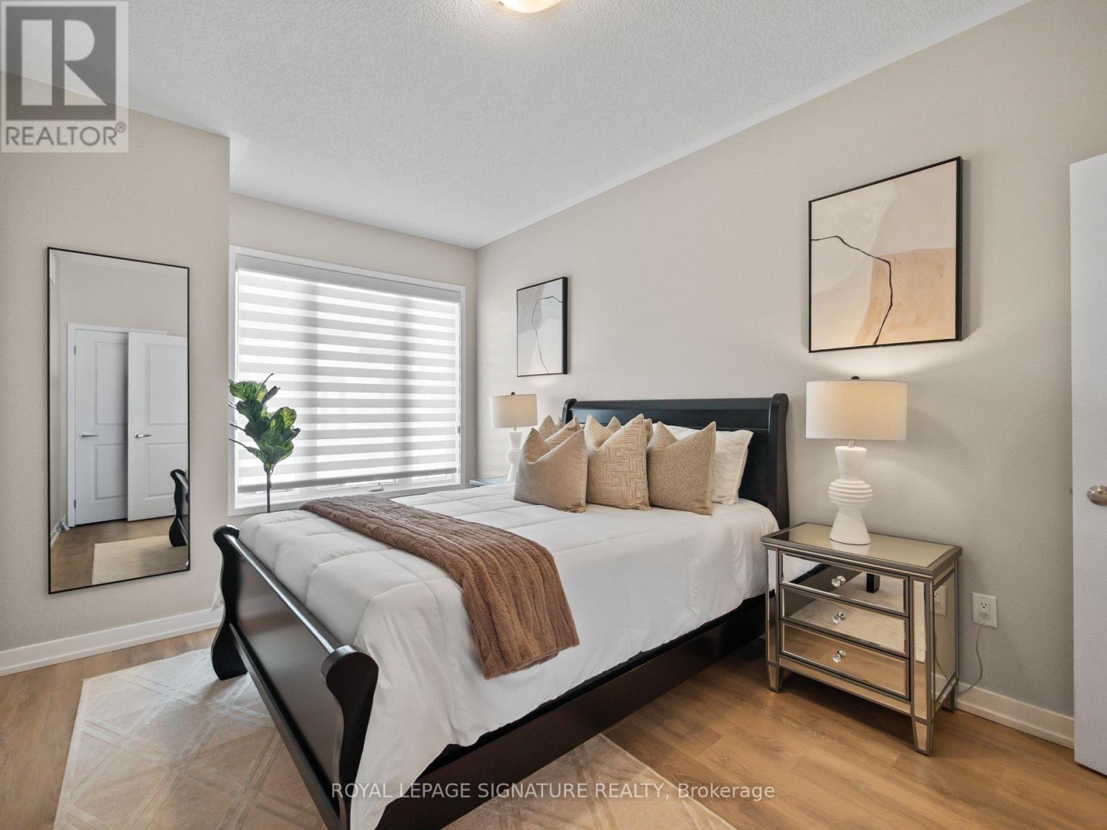 Photo 34 of 217 Huguenot Road, Oakville ON