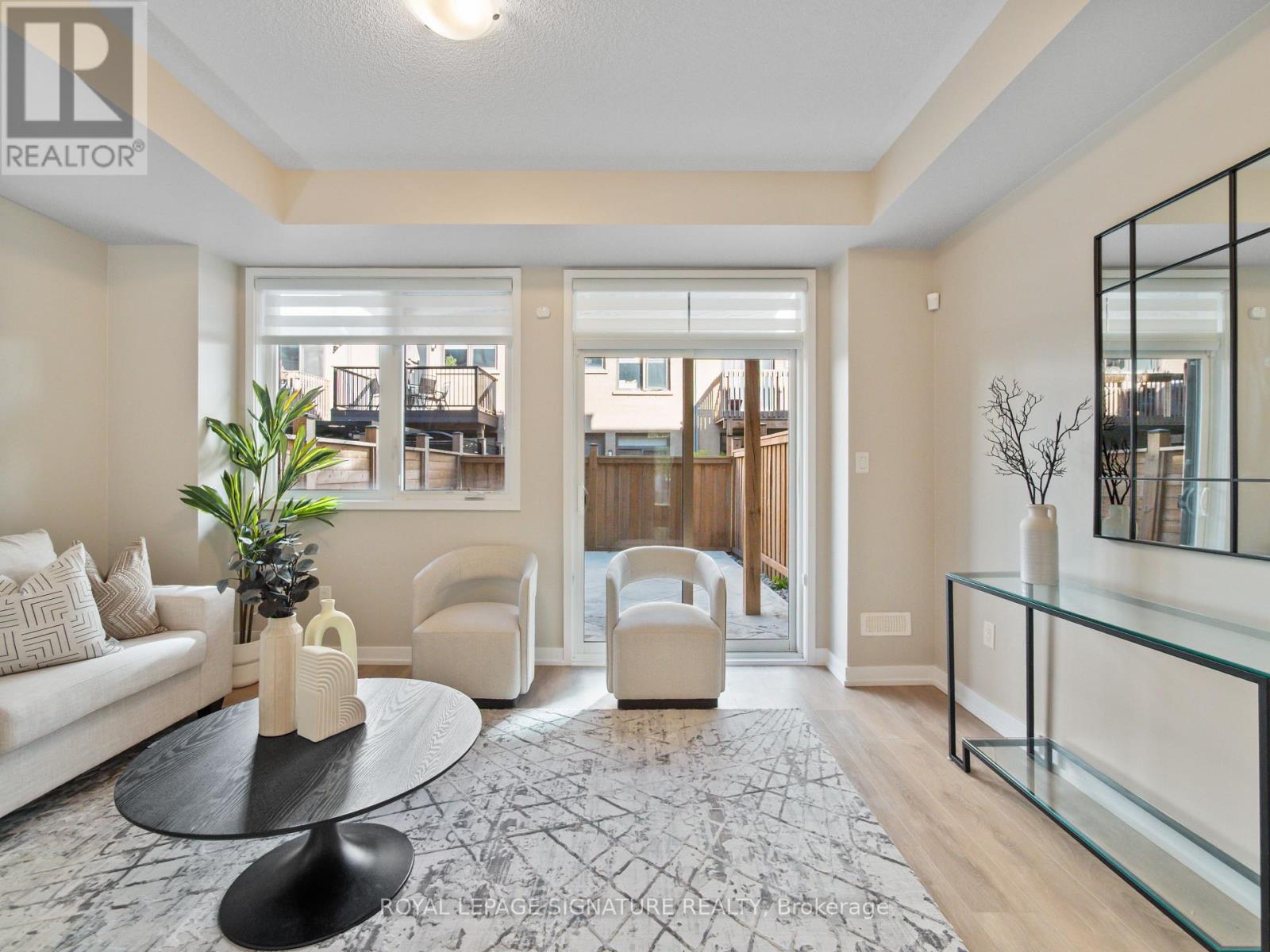 Photo 5 of 217 Huguenot Road, Oakville ON