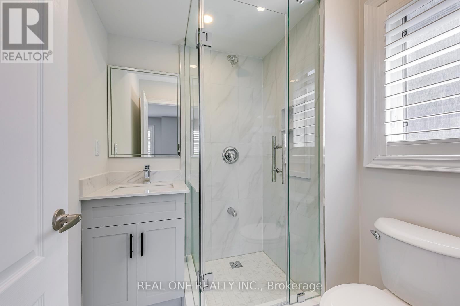 Photo 33 of 1342 Kestell Boulevard, Oakville ON
