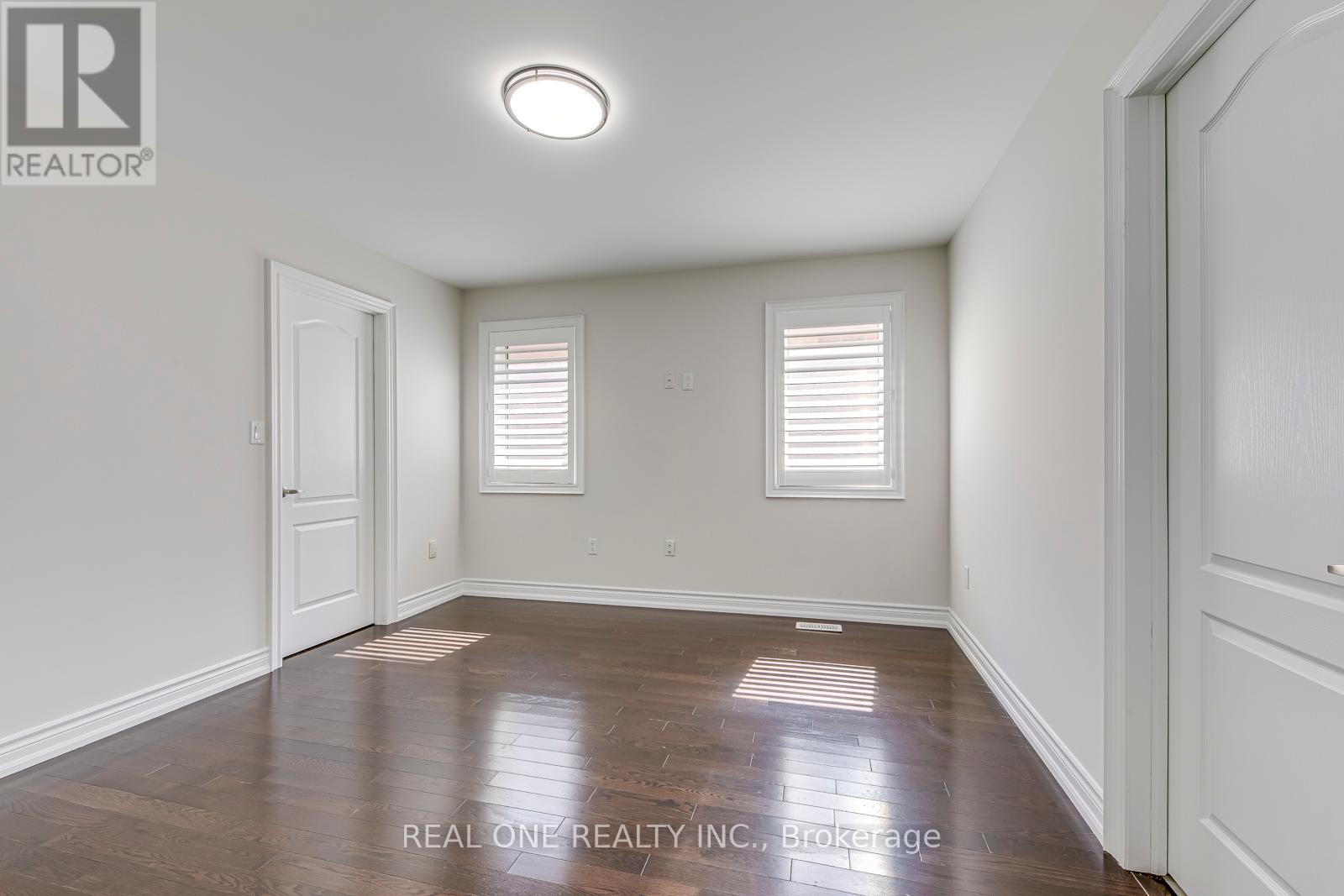 Photo 34 of 1342 Kestell Boulevard, Oakville ON