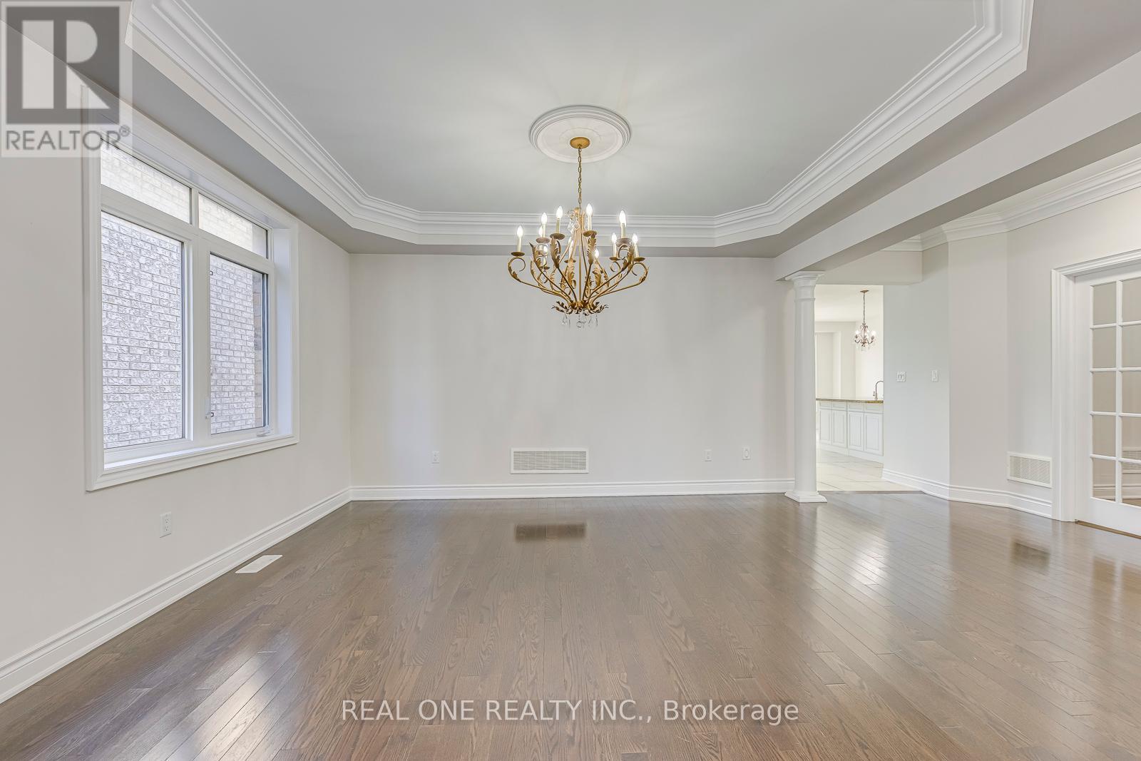 Photo 6 of 1342 Kestell Boulevard, Oakville ON