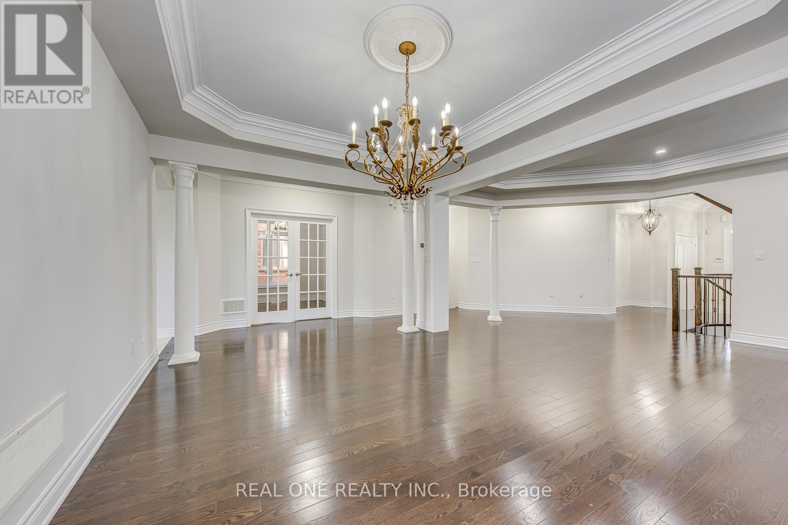 Photo 7 of 1342 Kestell Boulevard, Oakville ON