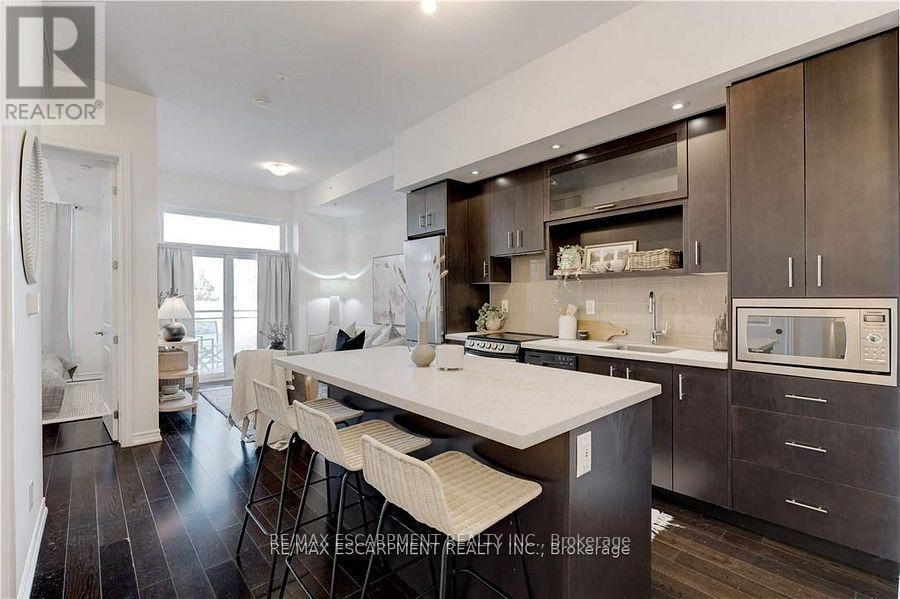Photo 6 of 110 457 Plains Road E, Burlington ON