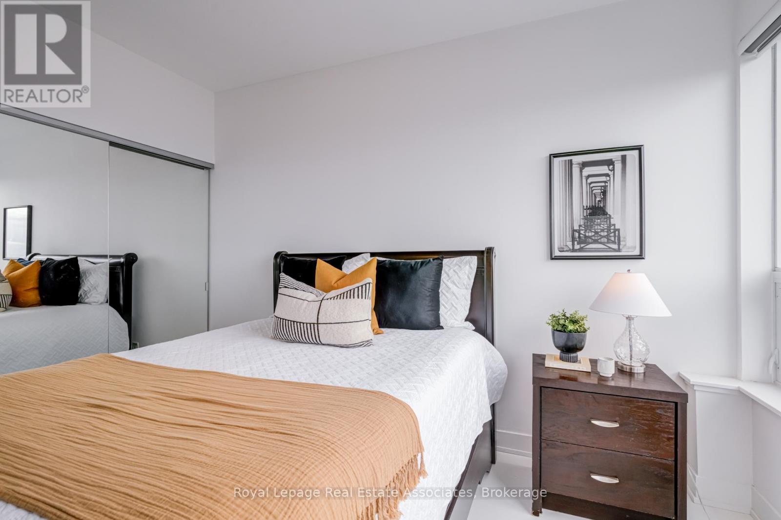 Photo 38 of 607 2481 Taunton Road, Oakville ON