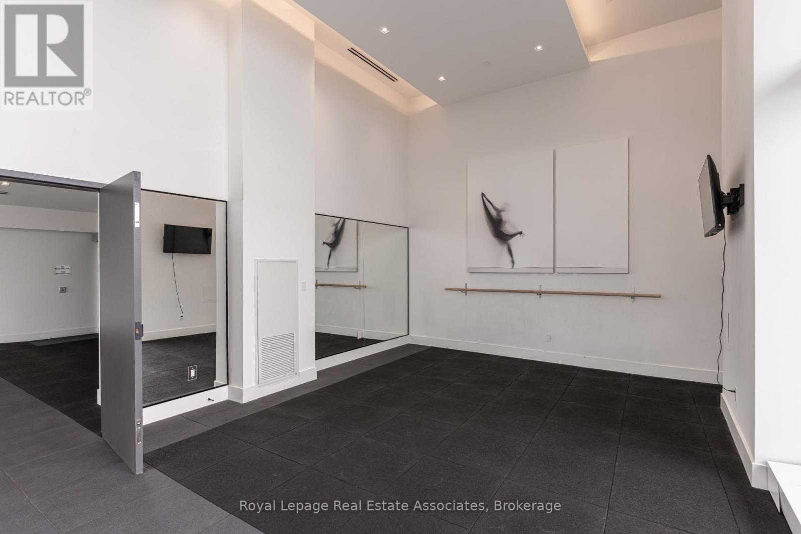 Photo 31 of 607 2481 Taunton Road, Oakville ON