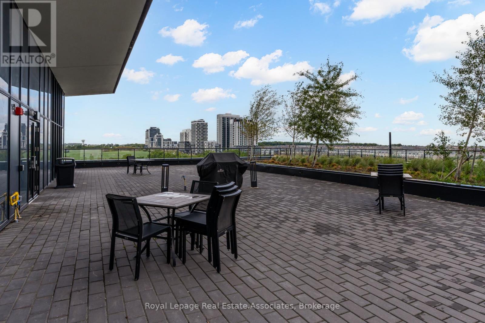 Photo 21 of 607 2481 Taunton Road, Oakville ON
