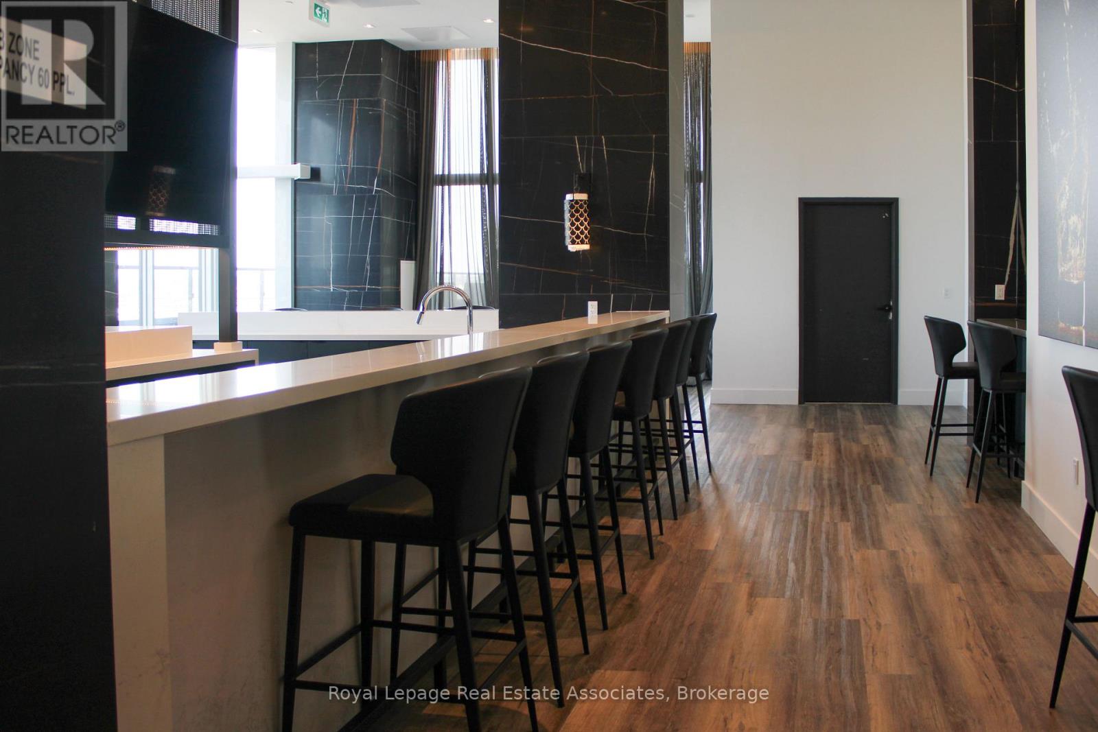 Photo 35 of 607 2481 Taunton Road, Oakville ON