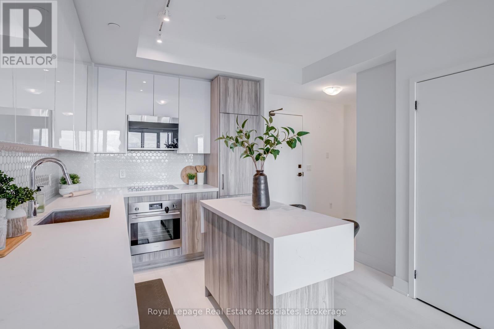 Photo 28 of 607 2481 Taunton Road, Oakville ON