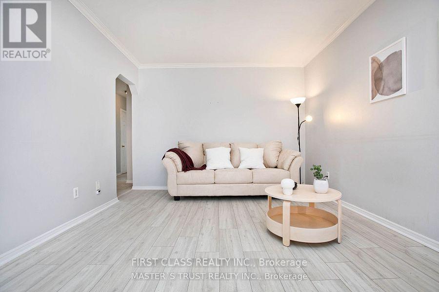 Photo 7 of 7 2910 Keele Street, Toronto ON