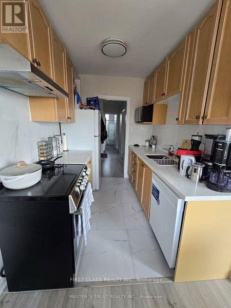 Photo 9 of 7 2910 Keele Street, Toronto ON