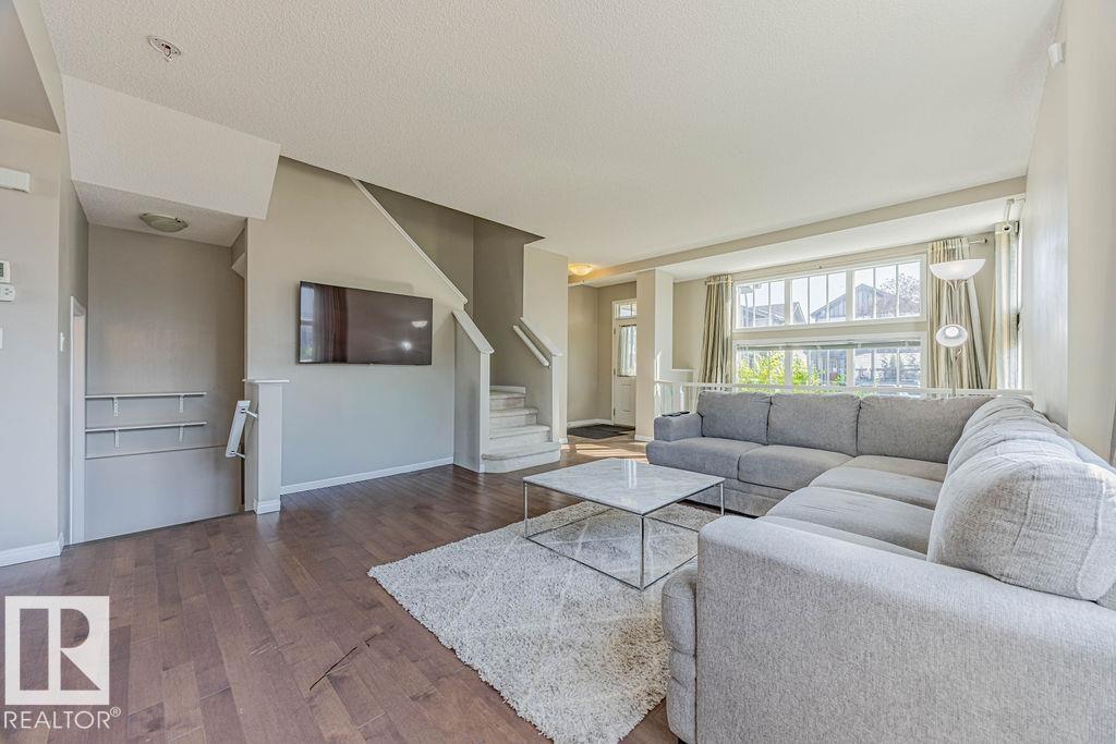 Photo 16 of 9840 220 St Nw, Edmonton AB
