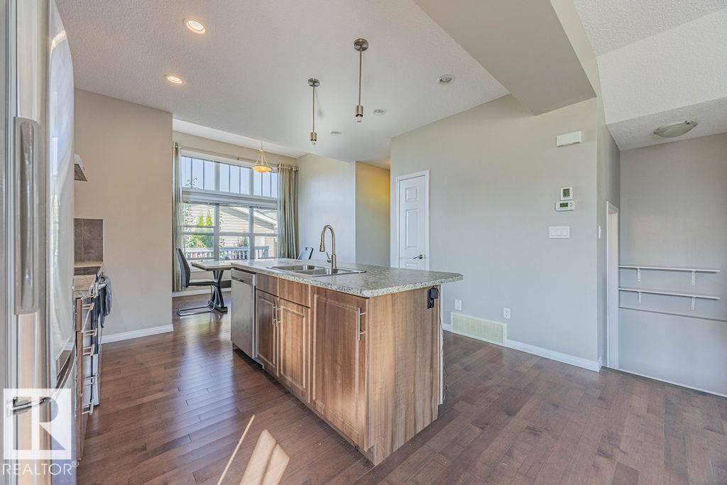 Photo 21 of 9840 220 St Nw, Edmonton AB