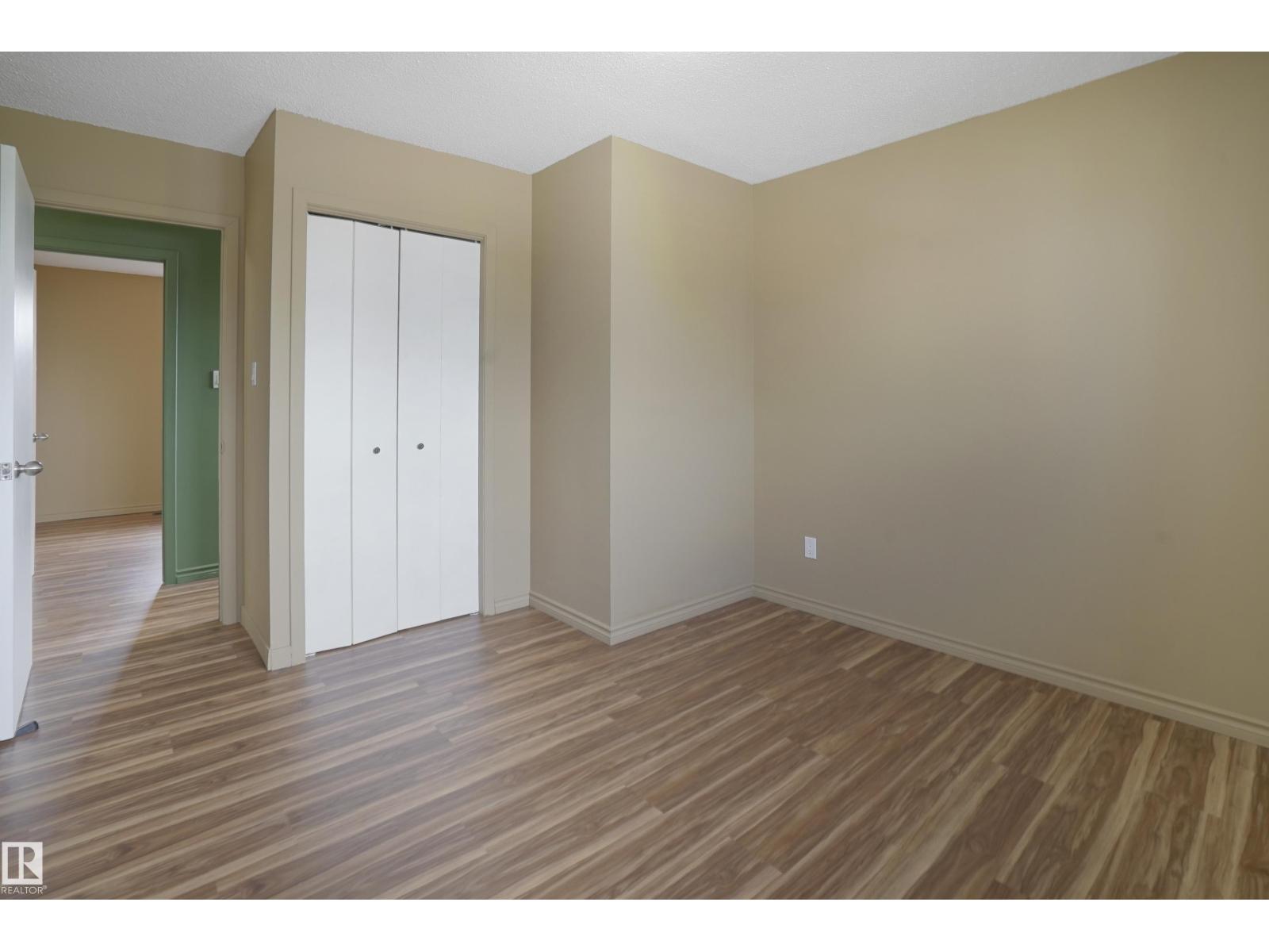 Photo 20 of 15447 103 St Nw, Edmonton AB