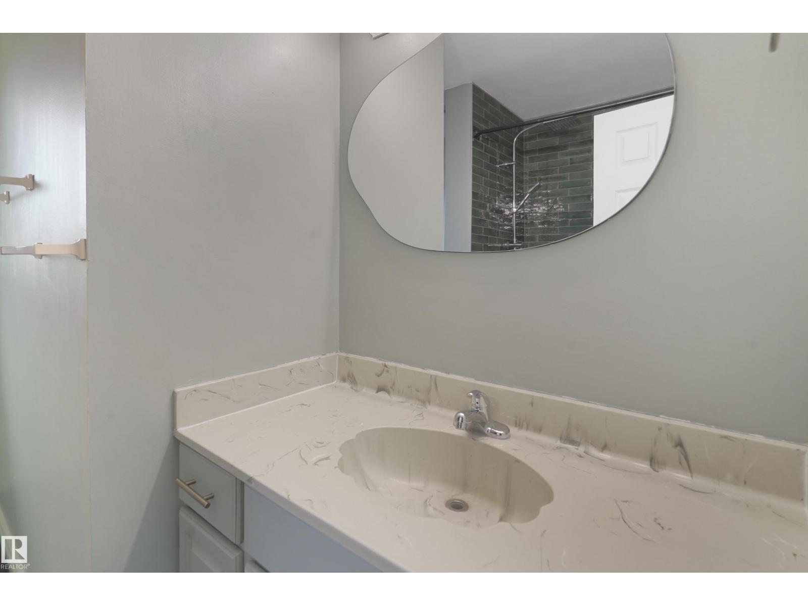 Photo 26 of 15447 103 St Nw, Edmonton AB