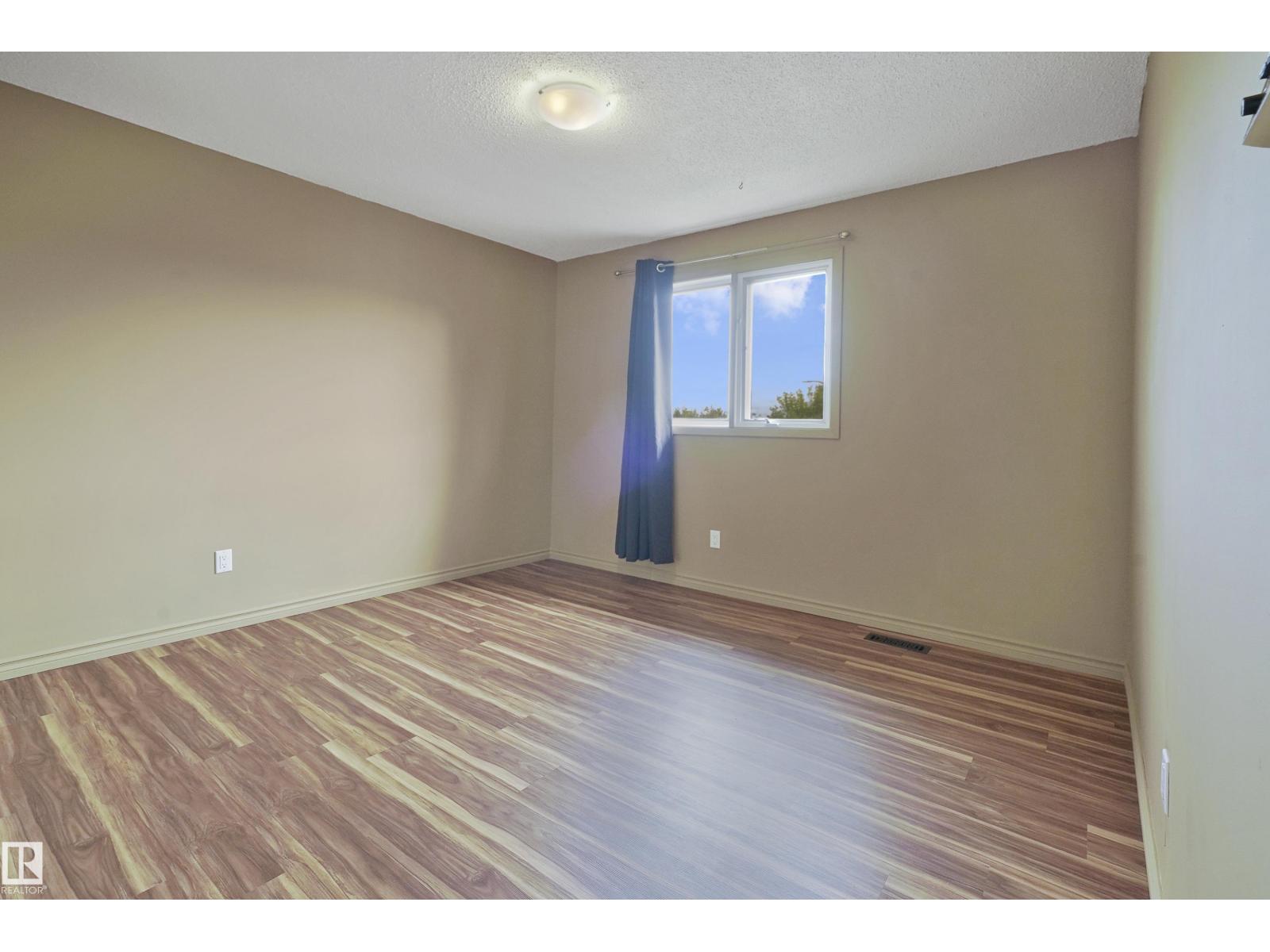 Photo 29 of 15447 103 St Nw, Edmonton AB