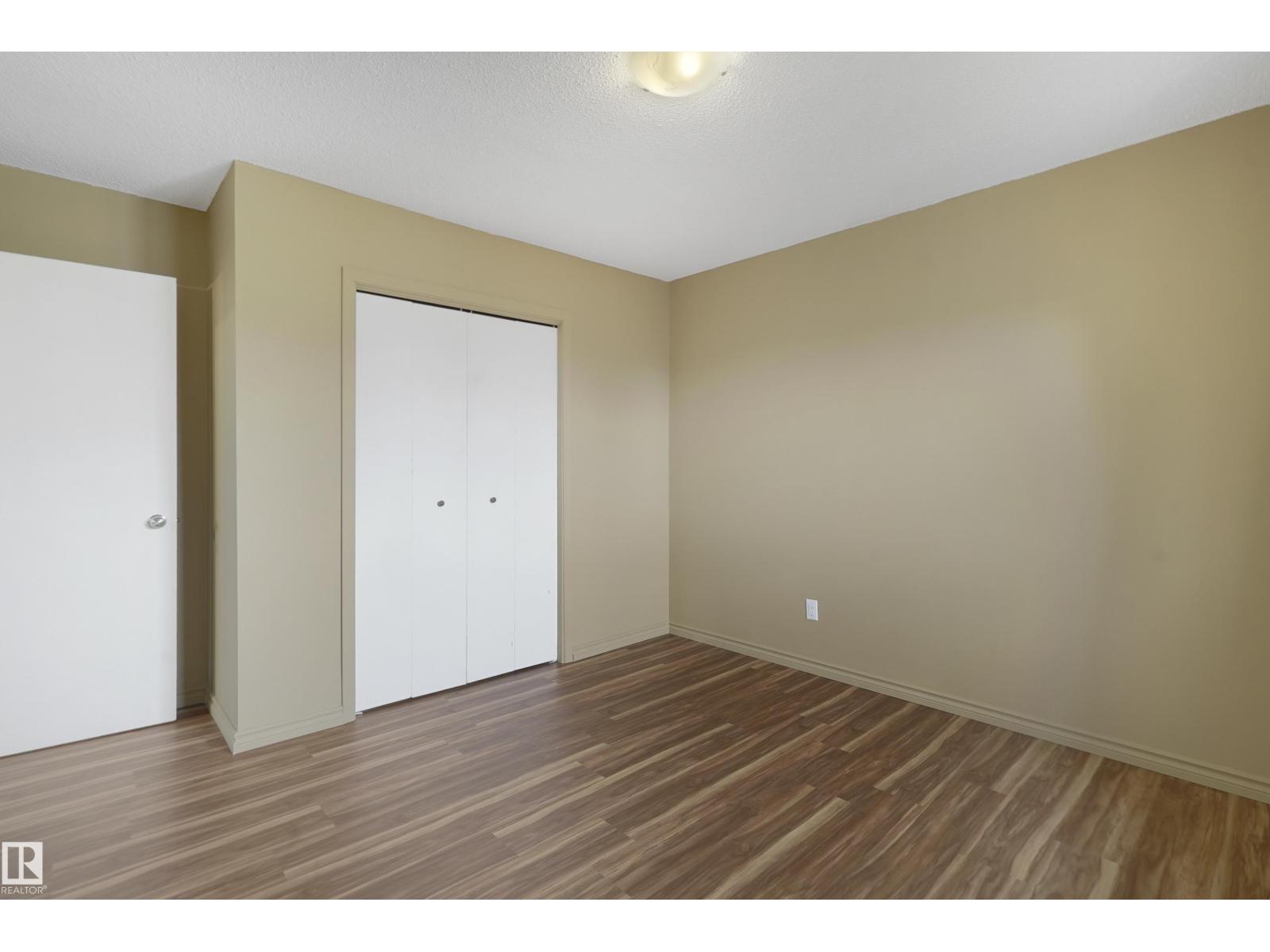 Photo 30 of 15447 103 St Nw, Edmonton AB