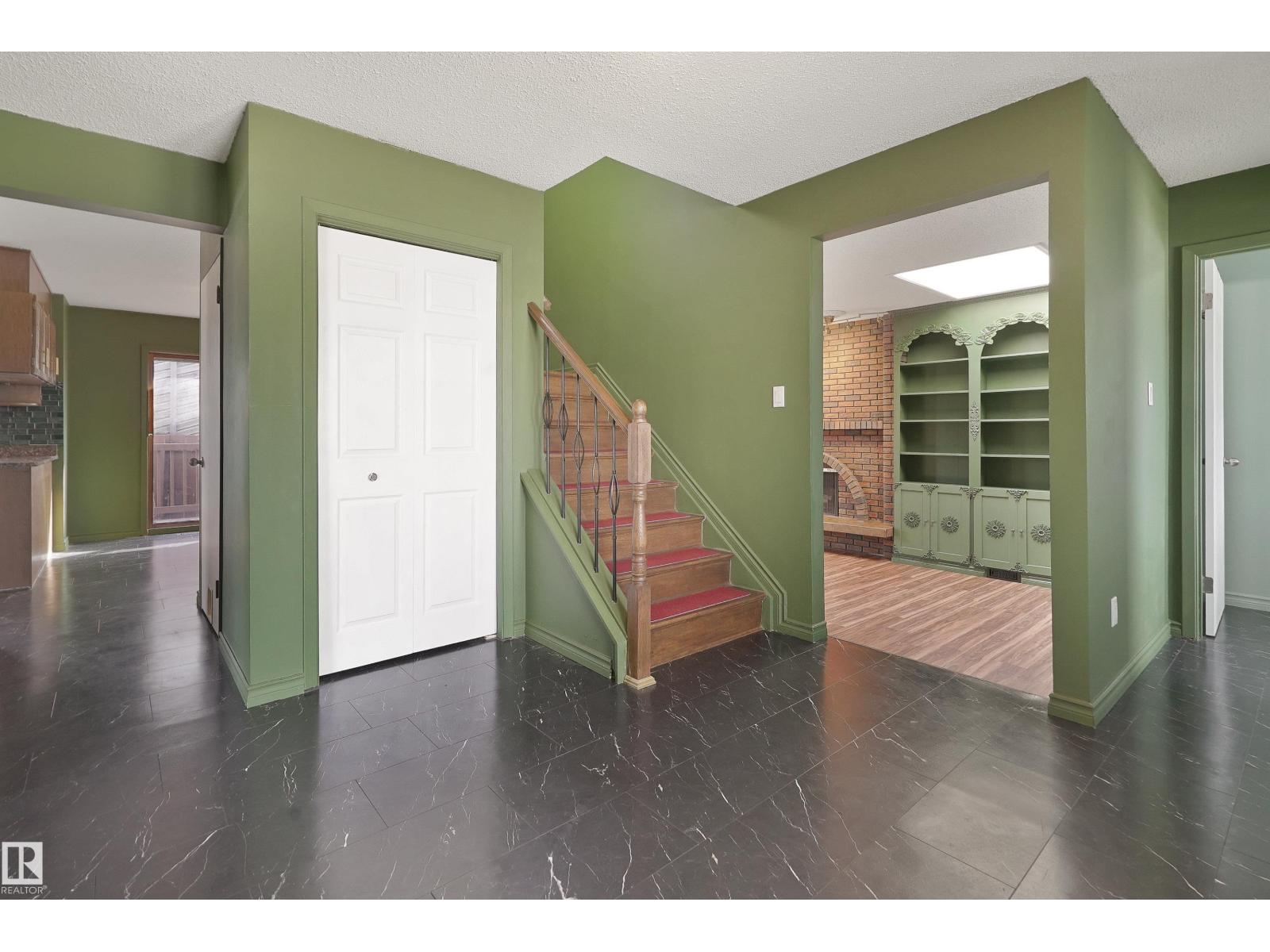 Photo 6 of 15447 103 St Nw, Edmonton AB