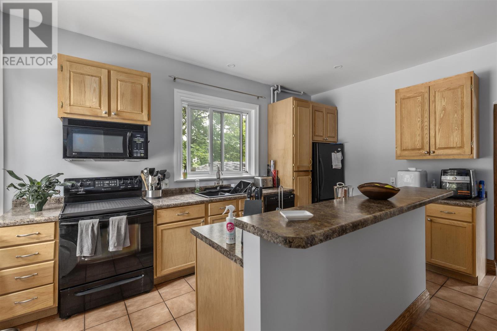 Photo 12 of 58 Lansdowne Ave, Sault Ste Marie ON