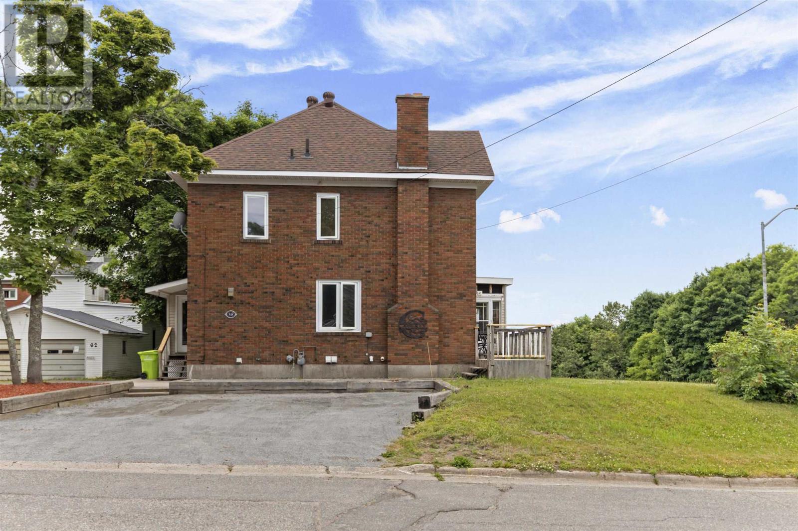 Photo 21 of 58 Lansdowne Ave, Sault Ste Marie ON