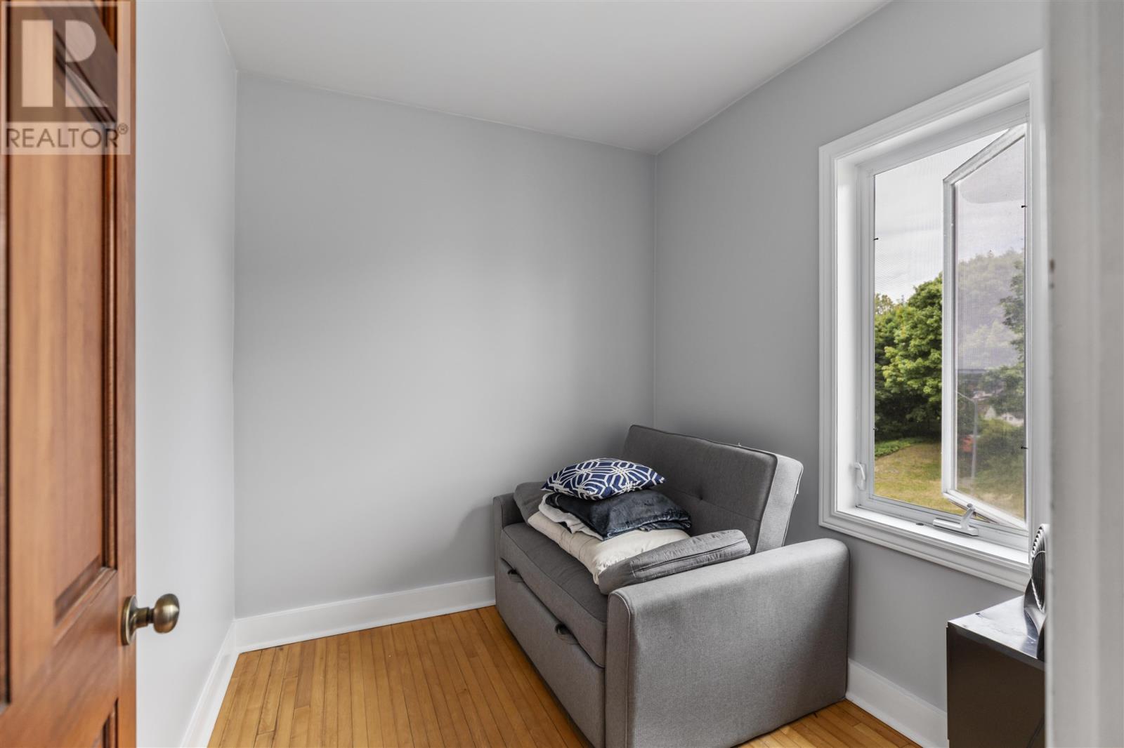Photo 16 of 58 Lansdowne Ave, Sault Ste Marie ON