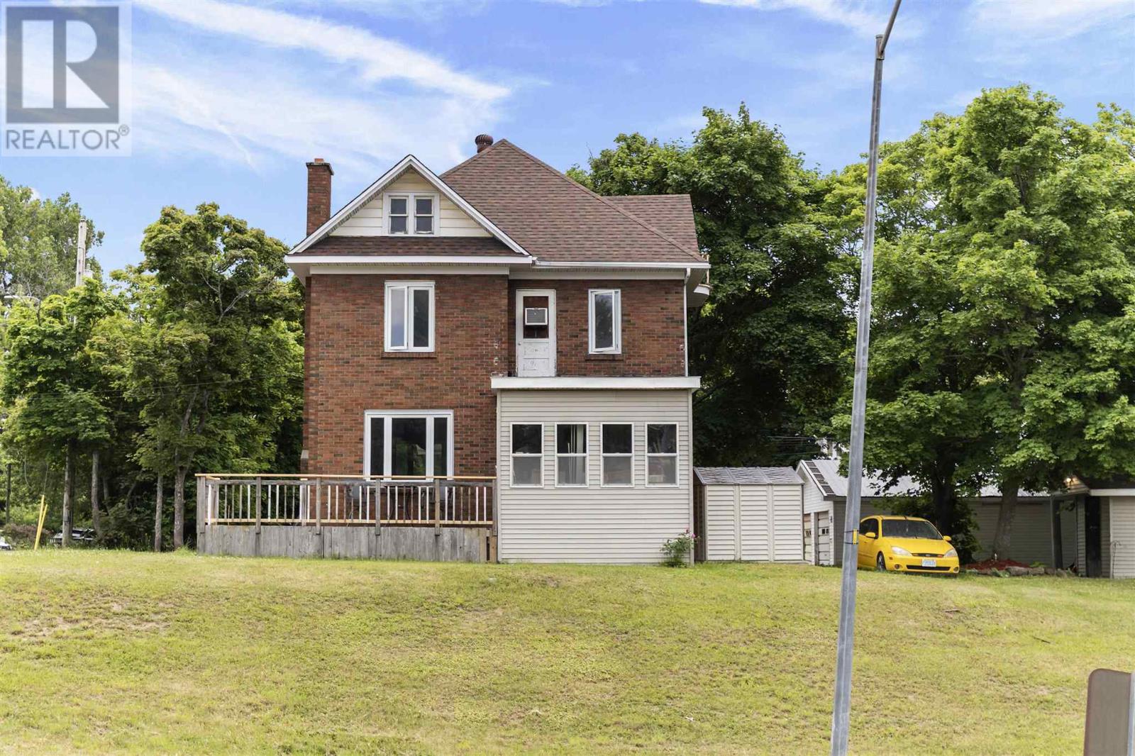 Photo 25 of 58 Lansdowne Ave, Sault Ste Marie ON