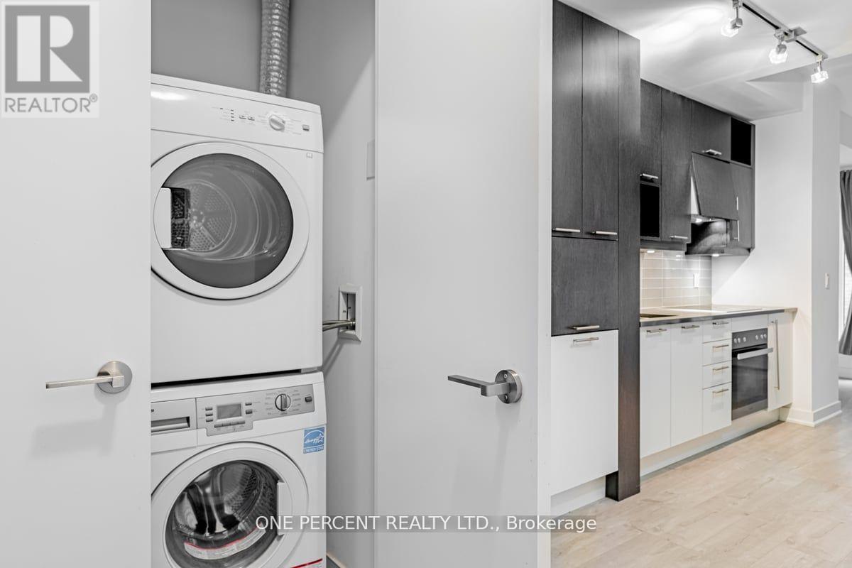 Photo 19 of 426 30 Nelson Street, Toronto ON