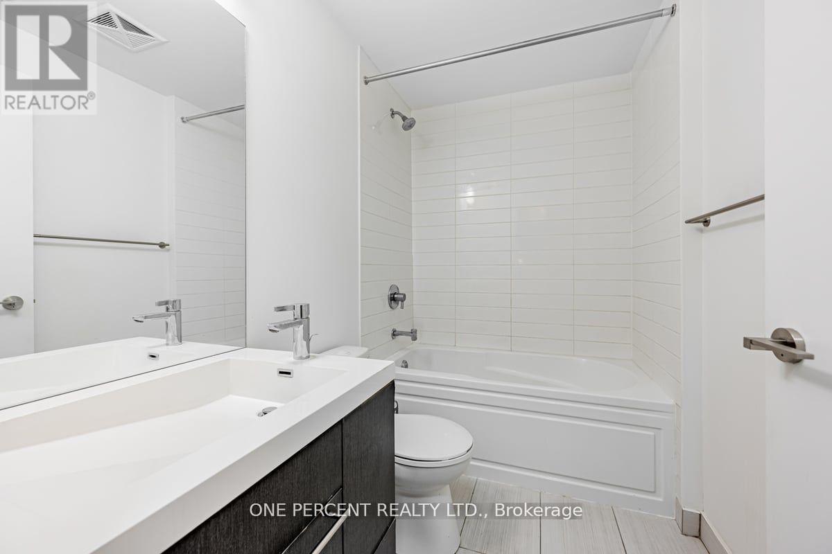 Photo 6 of 426 30 Nelson Street, Toronto ON