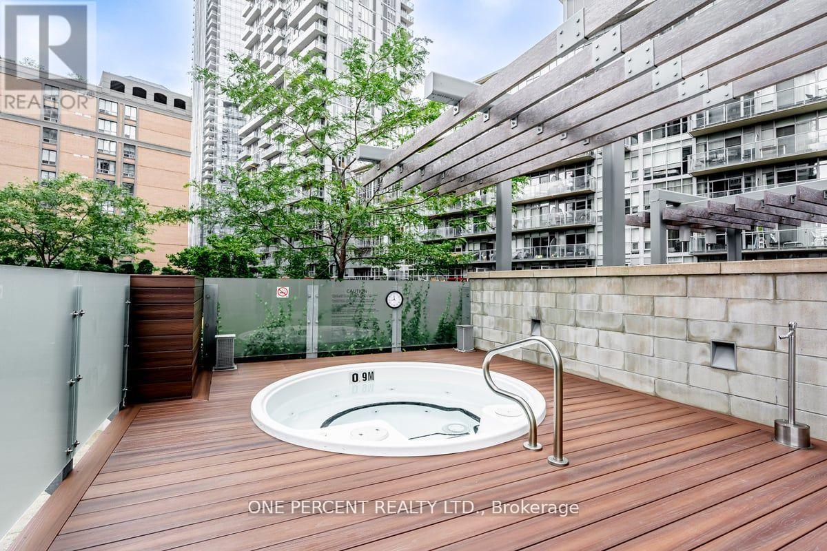 Photo 9 of 426 30 Nelson Street, Toronto ON