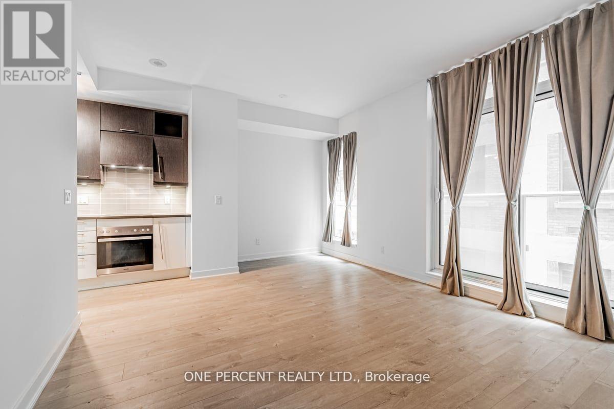 Photo 12 of 426 30 Nelson Street, Toronto ON