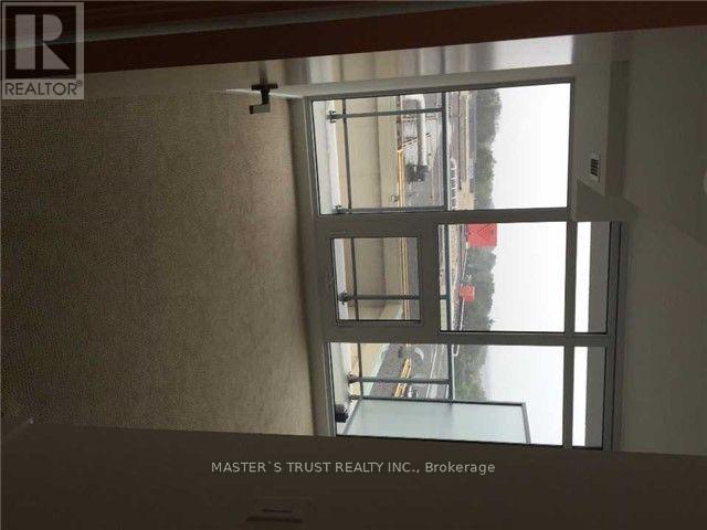 Photo 4 of 512 72 Esther Shiner Boulevard, Toronto ON