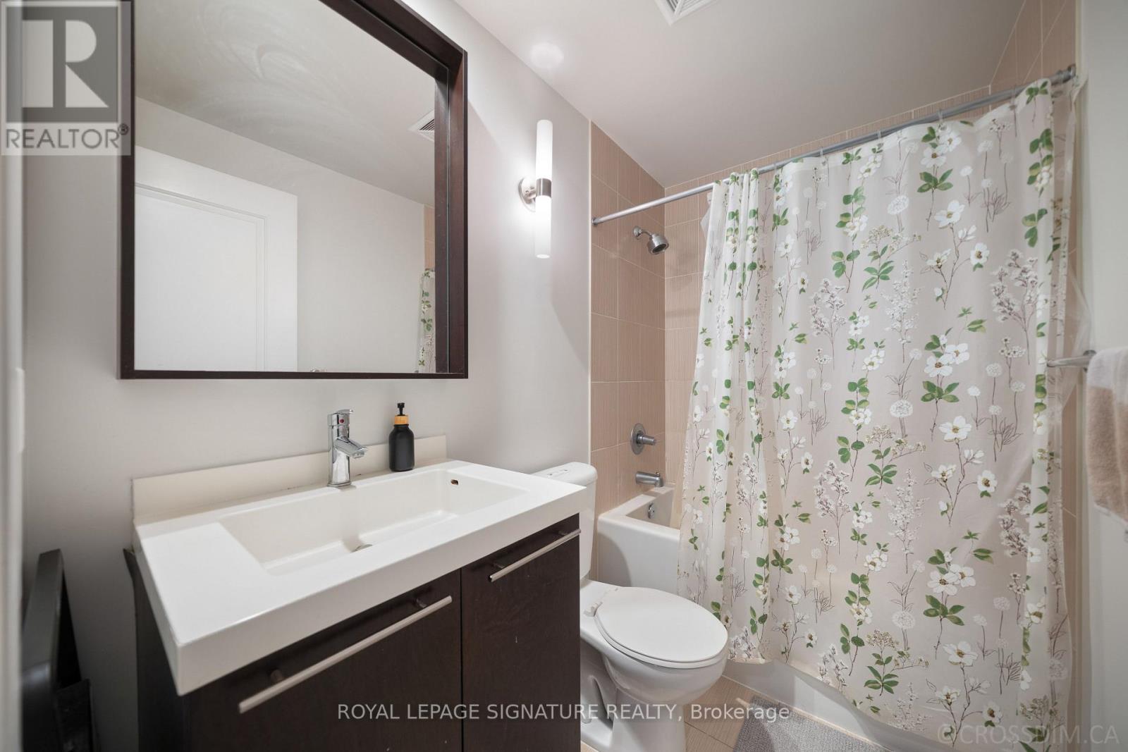 Photo 9 of 825 100 Harrison Garden Boulevard, Toronto ON