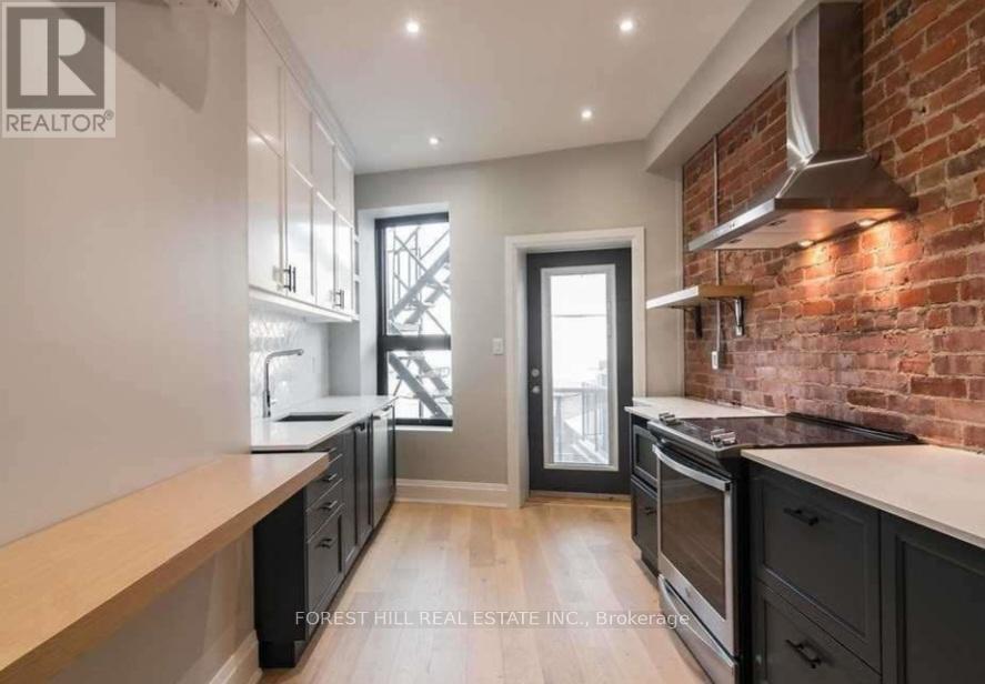 Photo 9 of 2nd Flr 1216 Dundas Street W, Toronto ON