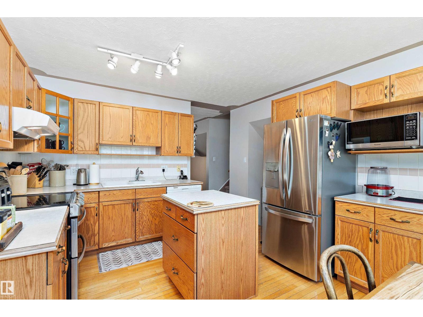 Photo 30 of 3112 109 St Nw, Edmonton AB