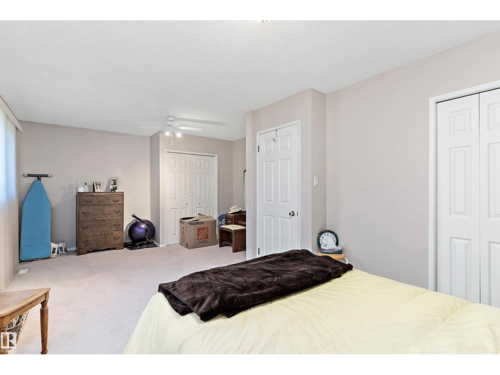 Photo 3 of 3112 109 St Nw, Edmonton AB