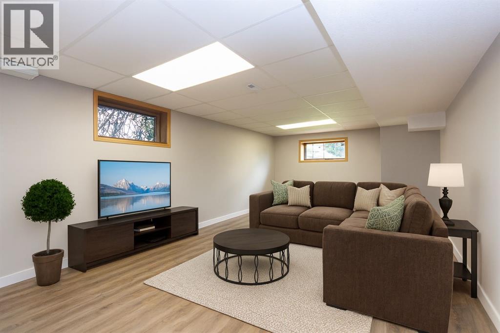 Photo 41 of 66 Edwards Crescent, Red Deer AB
