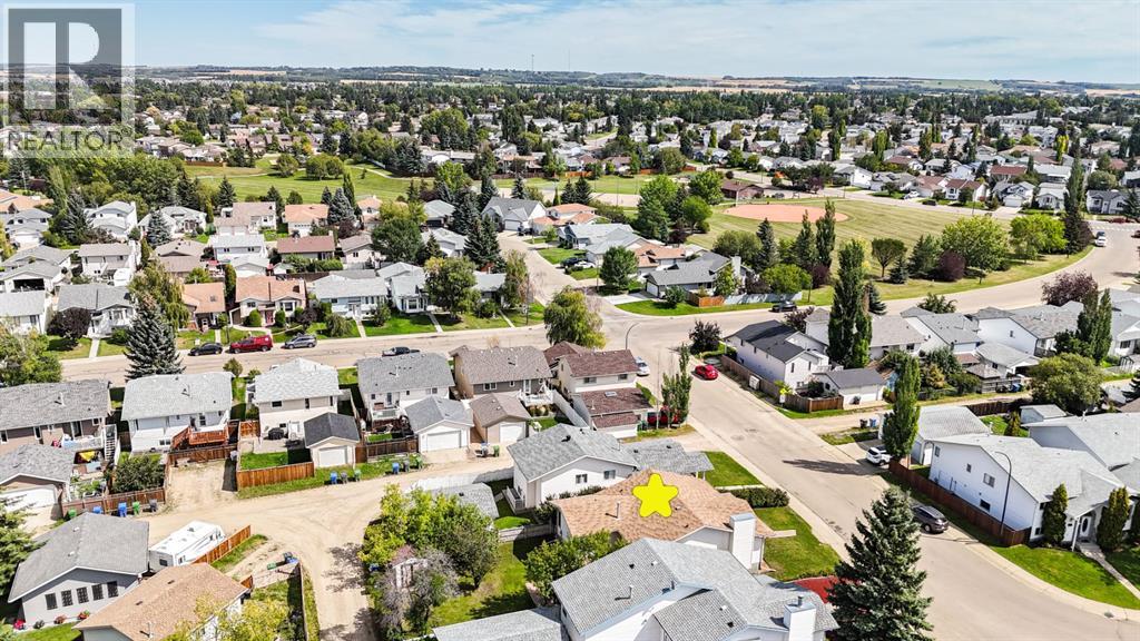 Photo 29 of 66 Edwards Crescent, Red Deer AB