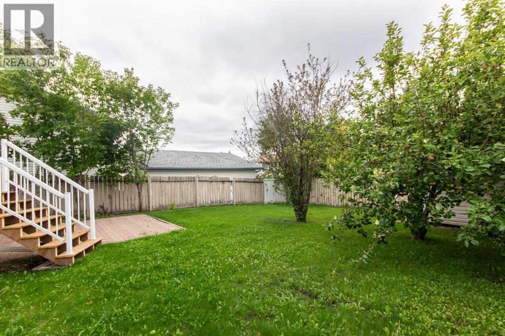 Photo 19 of 66 Edwards Crescent, Red Deer AB