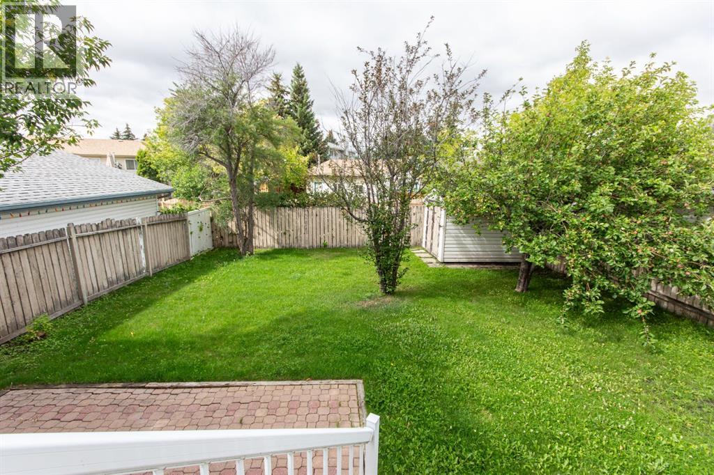 Photo 21 of 66 Edwards Crescent, Red Deer AB