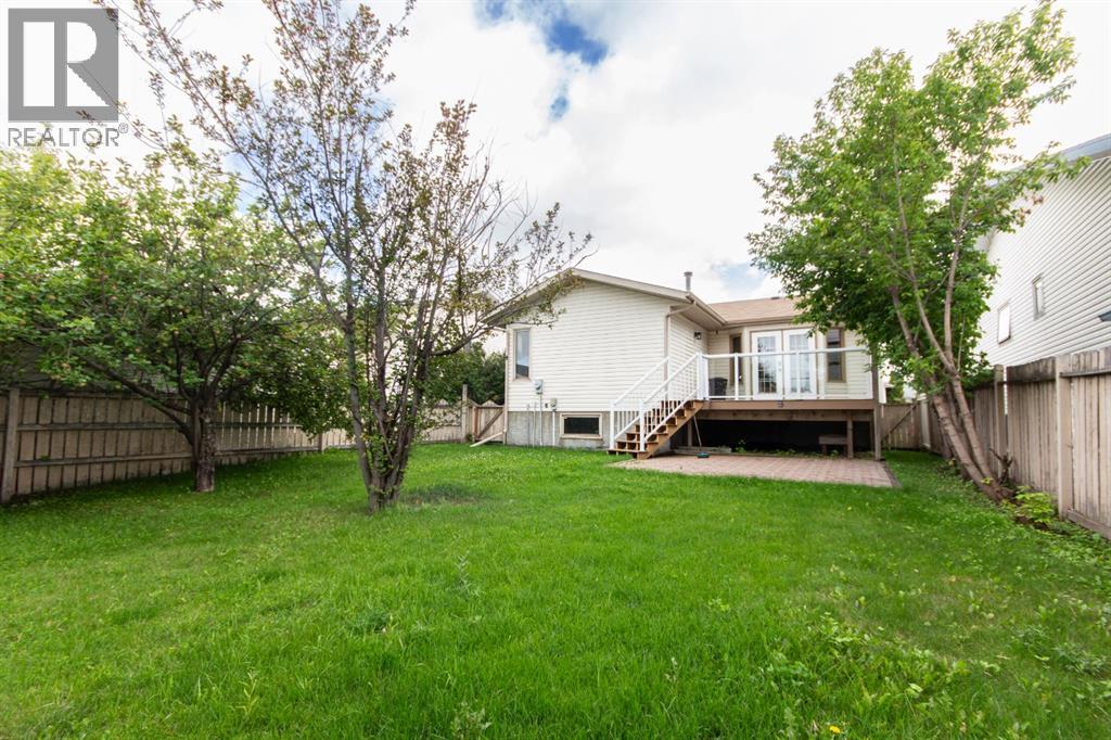 Photo 35 of 66 Edwards Crescent, Red Deer AB