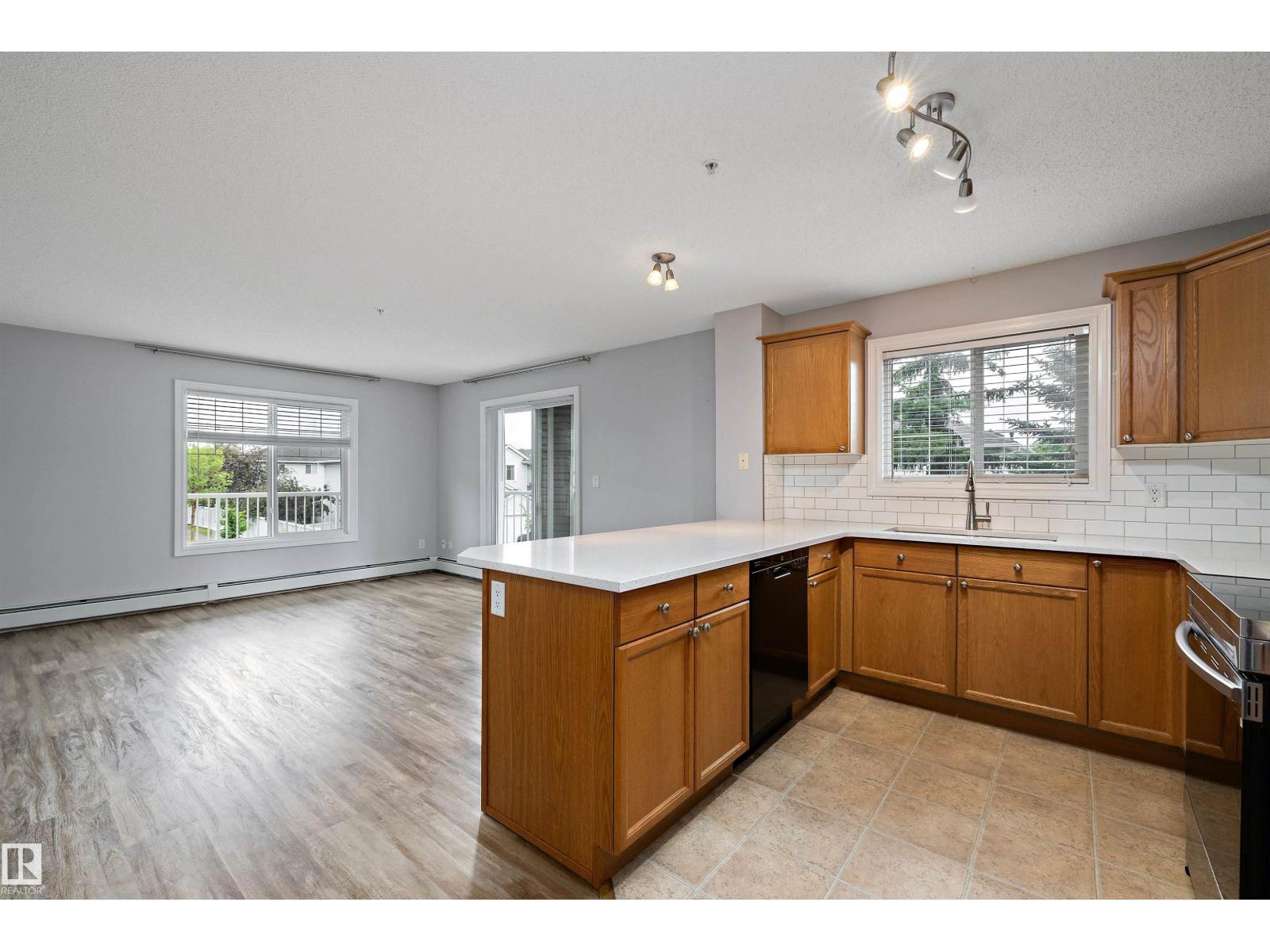Photo 42 of 201 4407 23 St Nw, Edmonton AB